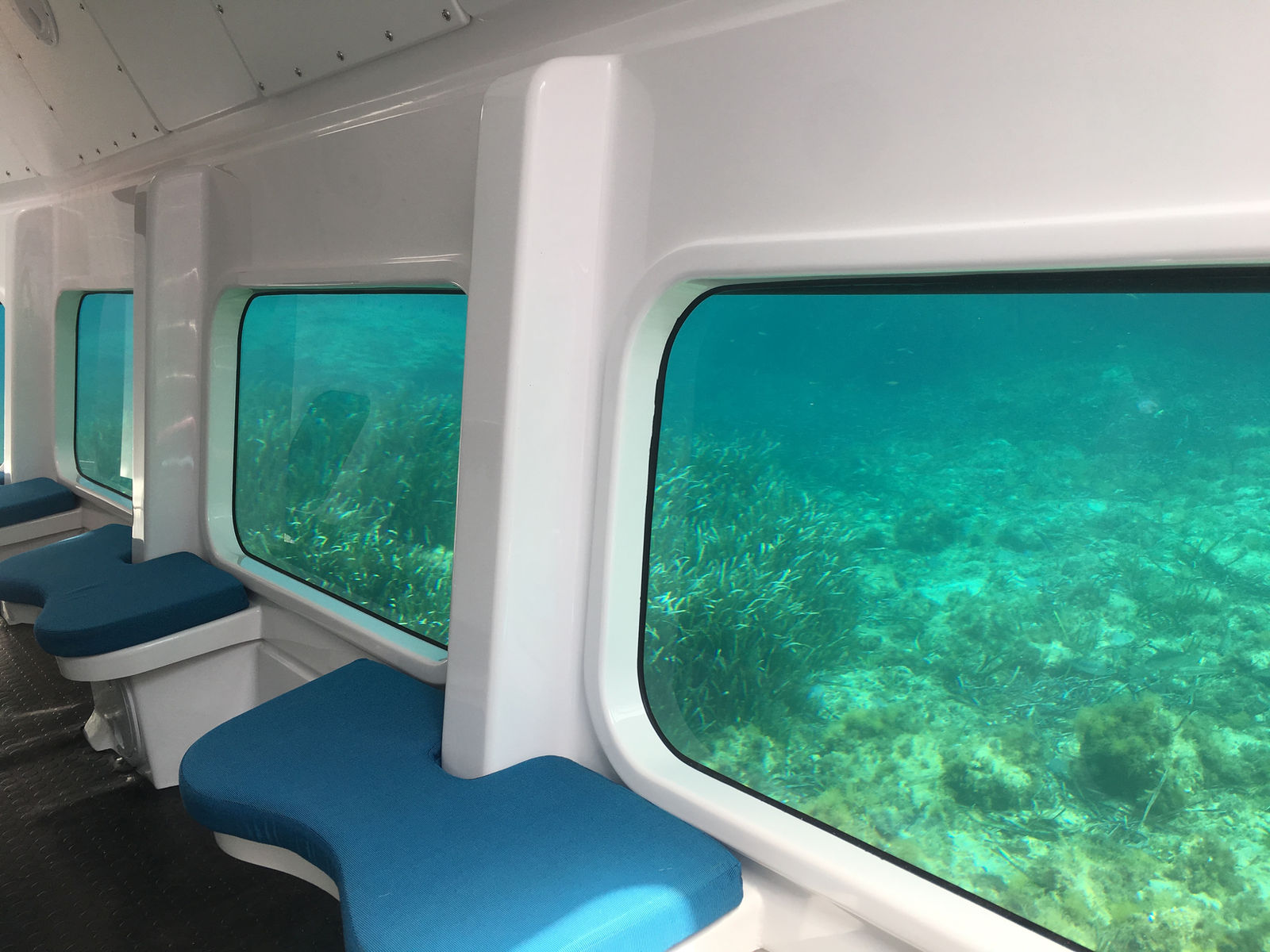 Cabine intérieure climatisée à vision sous-marine